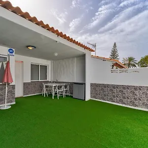 https://new-apartments-in-costa-del-silencio.adeje-hotels.com